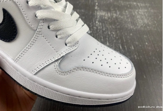 black 553558-132 Air white 1  Jordan 553558-132 Low and 0317